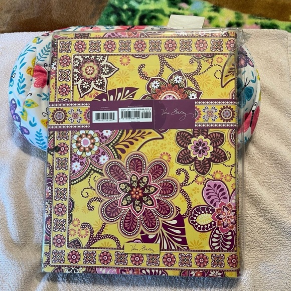 Vera Bradley Bali Gold Folio NWT - Picture 4 of 5